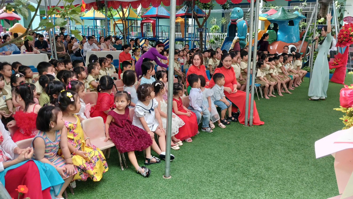 TRƯỜNG MÂM NON HOA PHƯỢNG TỔ CHỨC TỔNG KẾT NĂM HỌC 2024-2025
